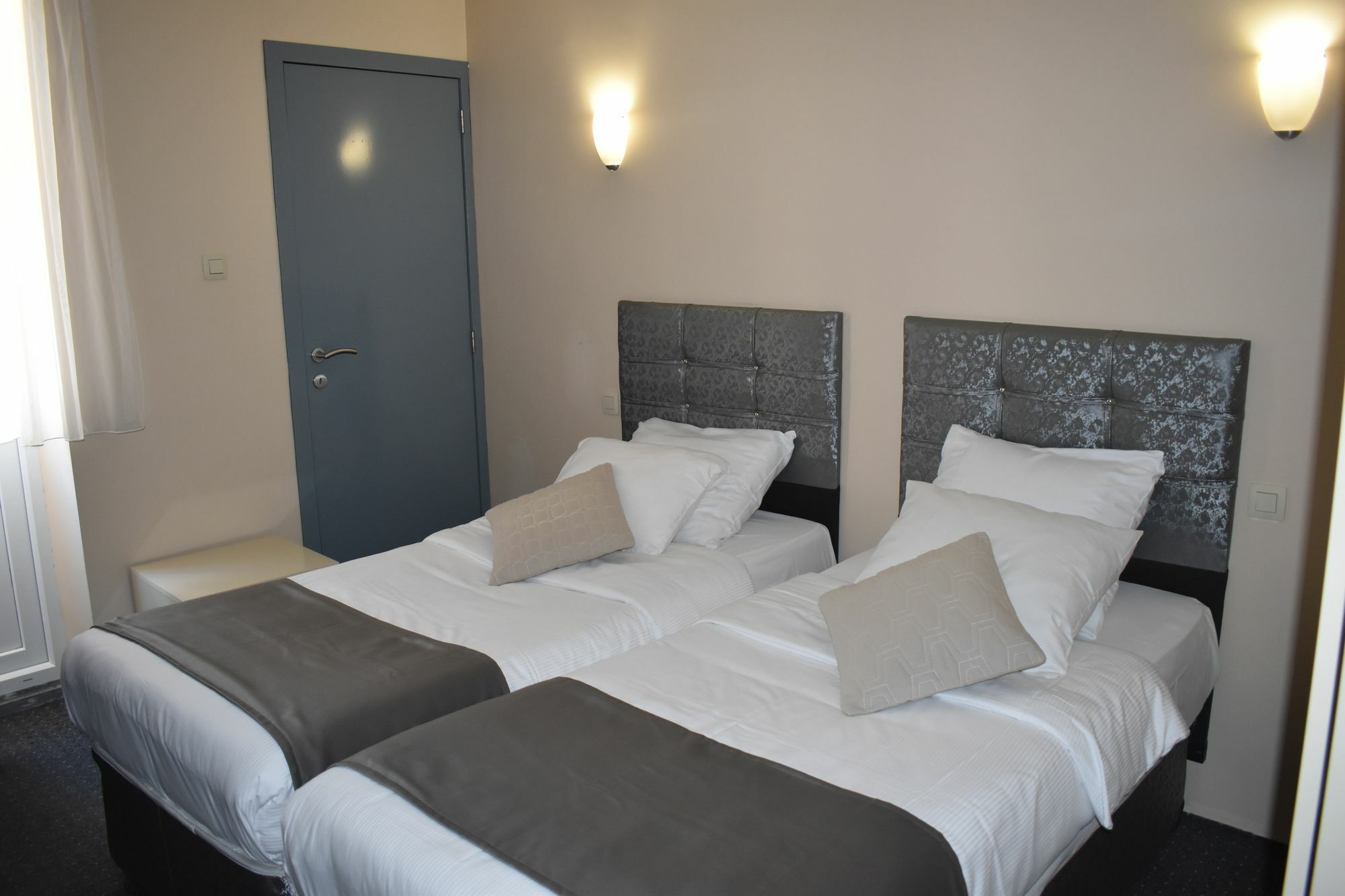 Hotel Meribel Saint-Josse-ten-Noode Ngoại thất bức ảnh